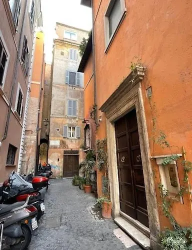 Vicolo San Trifone By Hili Rom
